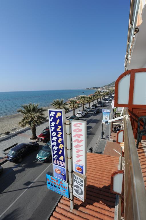 Deluxe Triple Room Sea View